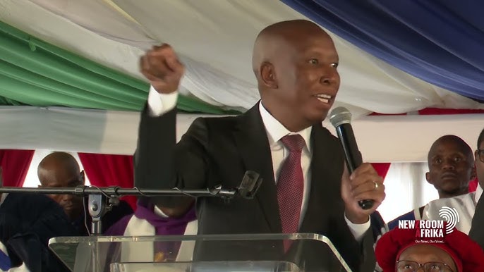 ORLANDO PIRATES SALENG AGENCY & DAVID MOGASHOA DISMISS RECENT "NEWS" BUT...  - YouTube