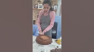 Emma cake icing