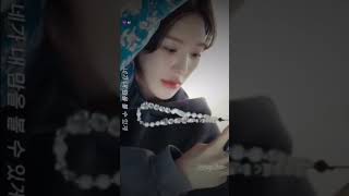 Download Lagu Heart on the winidow by jin and Wendy .. Keep stream all the songs armyy #bts #btsedits #jin #wendy MP3 Download Lagu Heart on the winidow by jin and Wendy .. Keep stream all the songs armyy #bts #btsedits #jin #wendy MP3