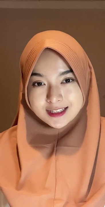 devinisi full senyum😅#tiktok#acaa#tiktok