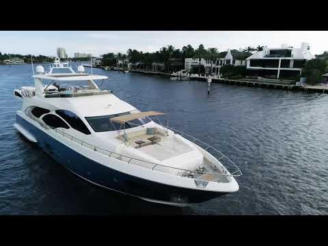 spacious-flybridge-|-2013-azimut-95-flybridge-darlin'-|-marinemax-pompano-yacht-center,-fl
