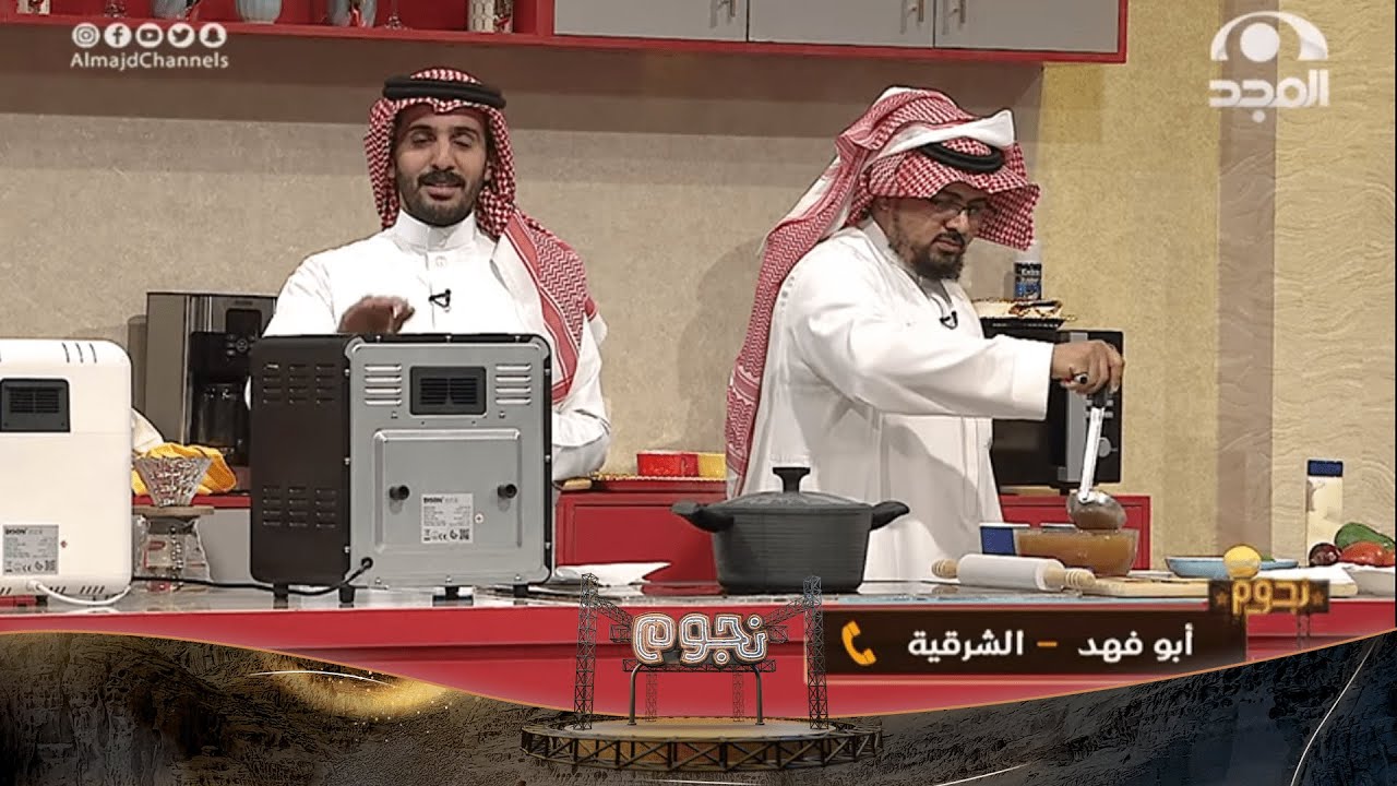 متصل يتصل على الهواء ويقول أبوي زعلان عليكم بـ سبب كلمة ..!! شف تصرف المذيع الذكي معه..