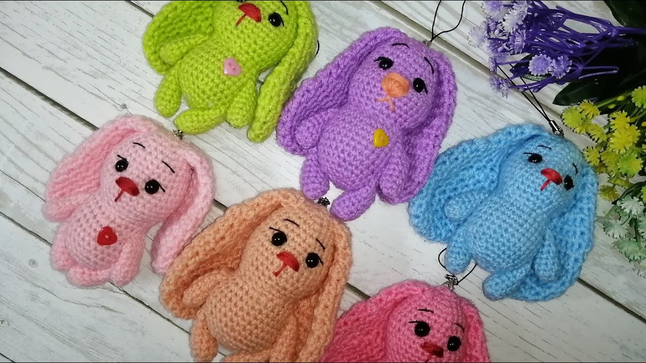 вязаные зайчики / игрушки крючком / брелок, подвеска маленькие зайцы с ...