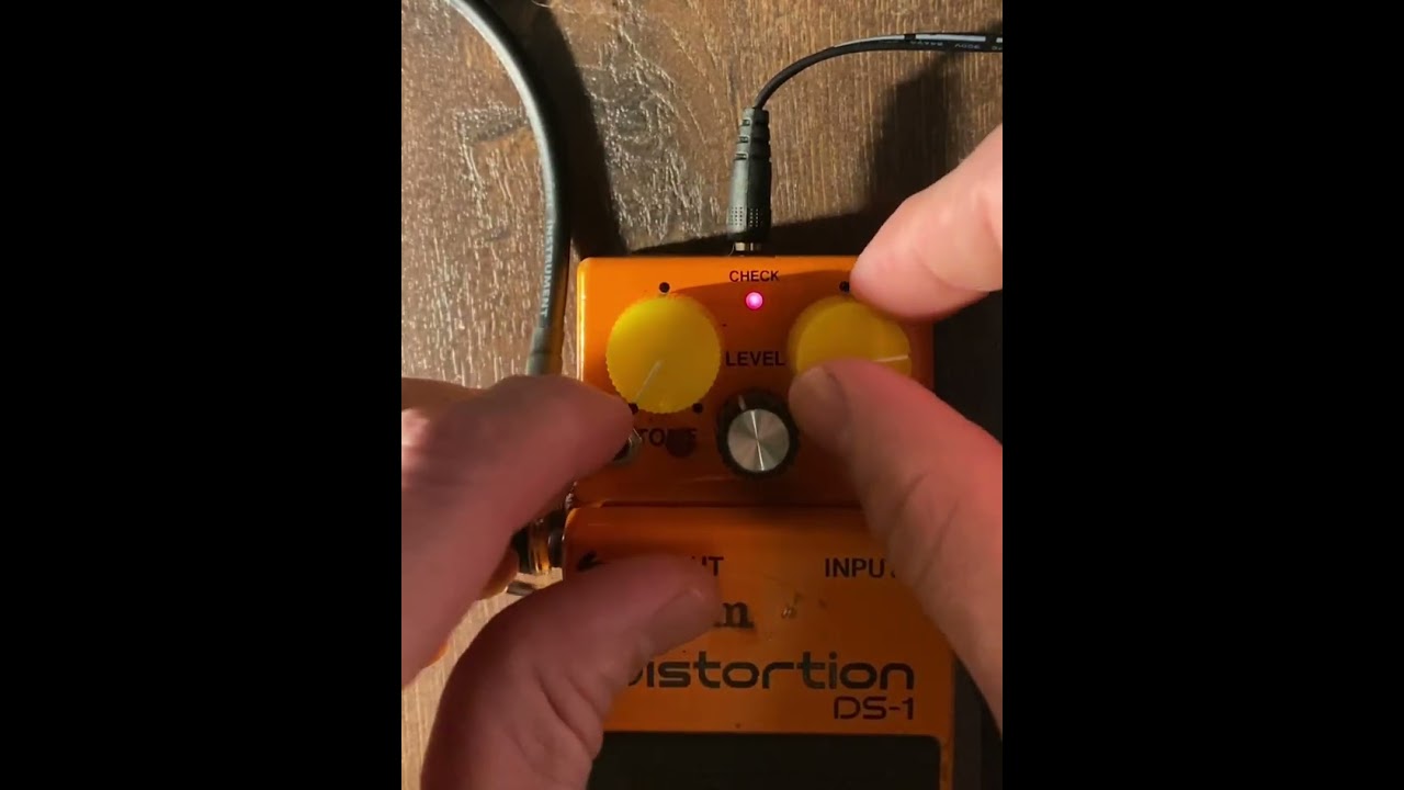 c{m Boss DS-1 “synth mod” demo