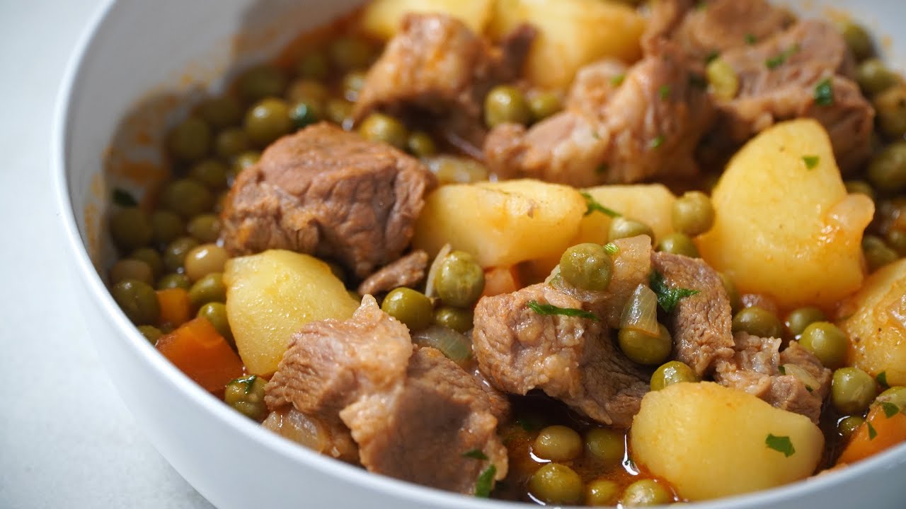 Свинско с Грах и Картофи