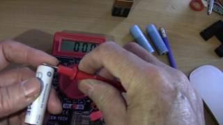 Harbor Freight Cen Tech multimeter AA and 9 volt battery load test