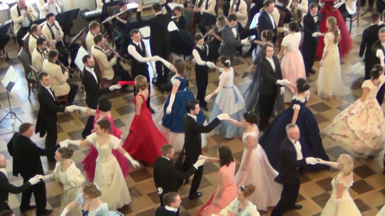 Фигурный вальс на Пасхальном бале в Доме Пашкова 2018