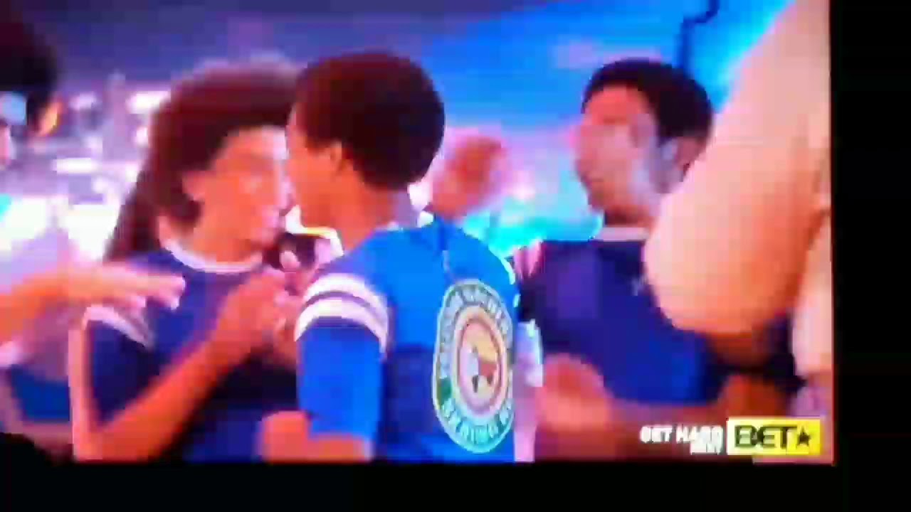 Roll Bounce Bow Wow and Meagan Good kiss again