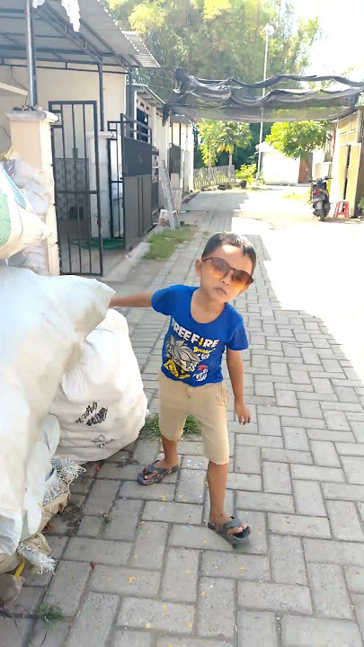 adek Irfan dikejar #mimiirfan #adekirfan #anak #lucu (@nurhalimahimah1952 )