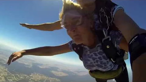 Tandem Skydiving Video - Skydive Jurien Bay - Juli...