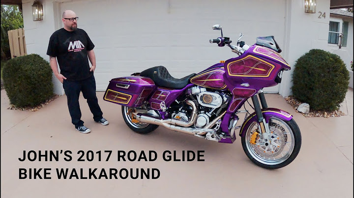 John's show stopping 2017 Harley Road Glide Bagger | Bike Walkaround