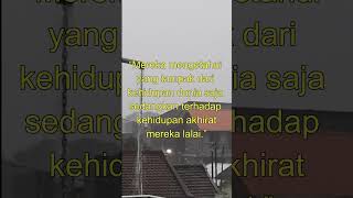 Berteduh Sejenak di Dunia