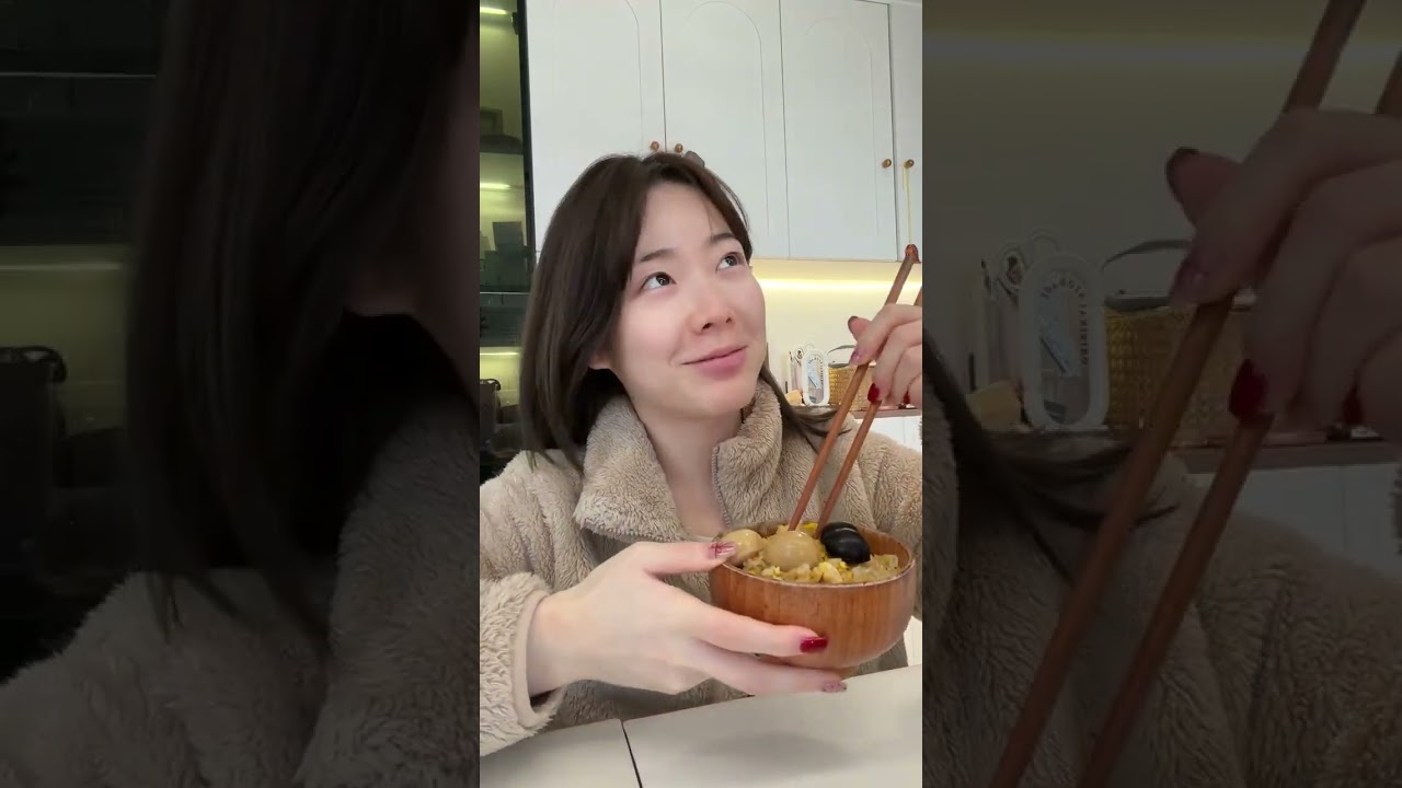 Lunar New Year Family Reunion: A Heartwarming Restaurant Adventure