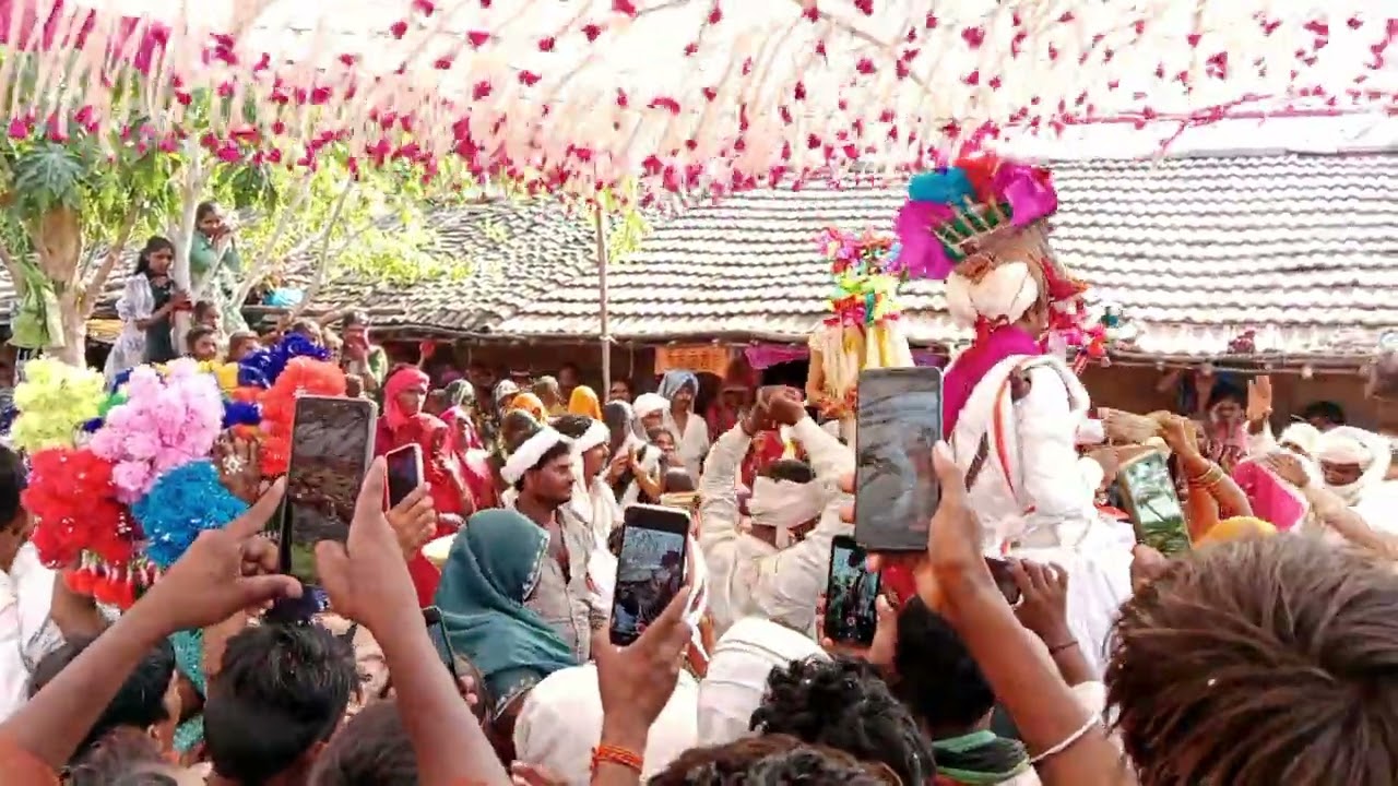 दूल्ह दुल्हन की वीडियो आदिवासी🤔💥 #youtubevideo #aadivasivideo #आदिवासी 🔥