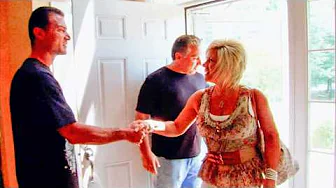 Theresa Caputo Helps Two Italian Skeptics Speak To Their Best Friend Again | Long Island Medium