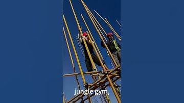 Workers assembling steel scaffolding process#Good tools#Easy to use#High efficiency