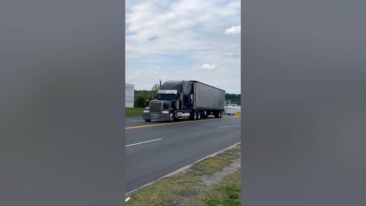 Freightliner Classic XL Trucking Into The Jessup Truck Stop shorts 