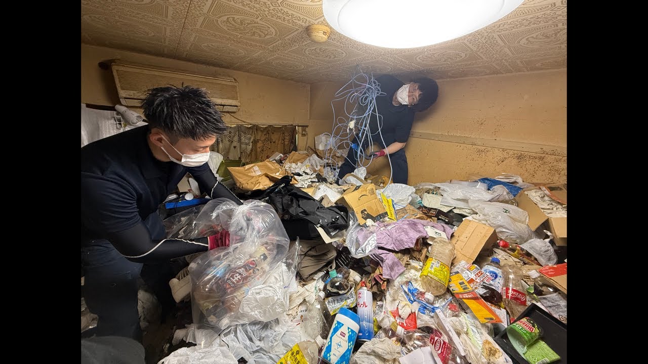 ゴミ屋敷専門パートナーズ がライブ配信中！