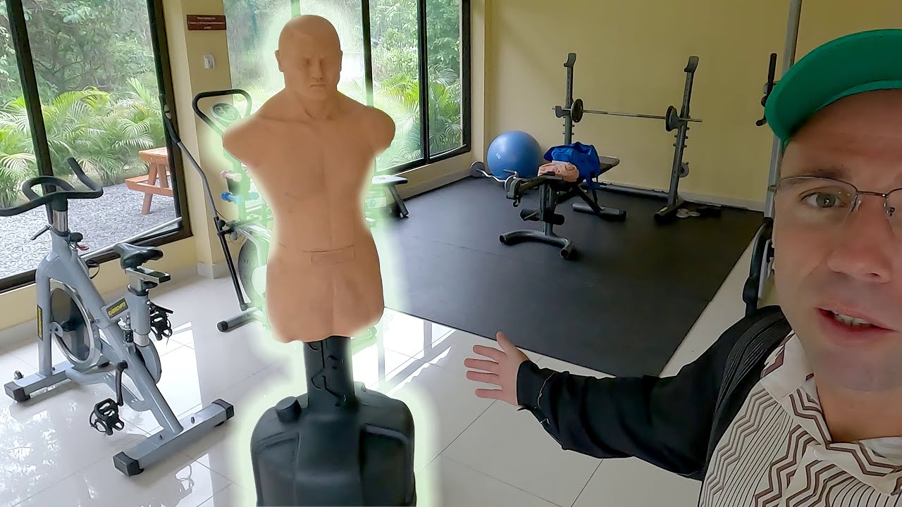 Mannequin autoporté "Century Bob" flexible pour entrainement de boxe, mma, muay thai. Sac de