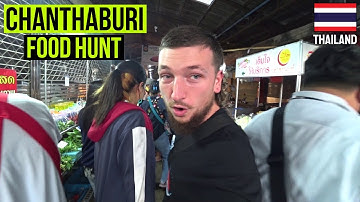 Hunting Unique Chanthaburi Foods In Crazy Market Streets 🇹🇭