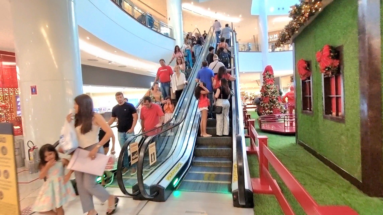 COMIDA DE SHOPPING RIO MAR RECIFE O  MAIOR DE PERNAMBUCO BRASIL 1 NOVEMBRO 2024