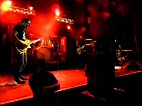 Divididos - Sobrio a las piñas