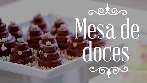 Como organizar os doces na mesa do bolo?
