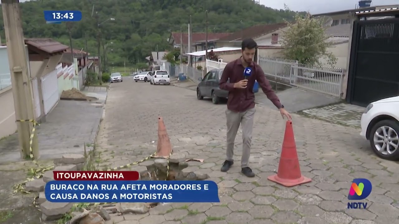 Itoupavazinha: Buraco na rua afeta moradores e causa danos a motoristas