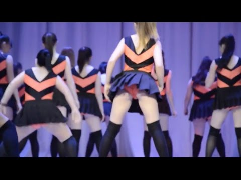 Schulmädchen-Tanz ist zu heiß für russische Behörden
