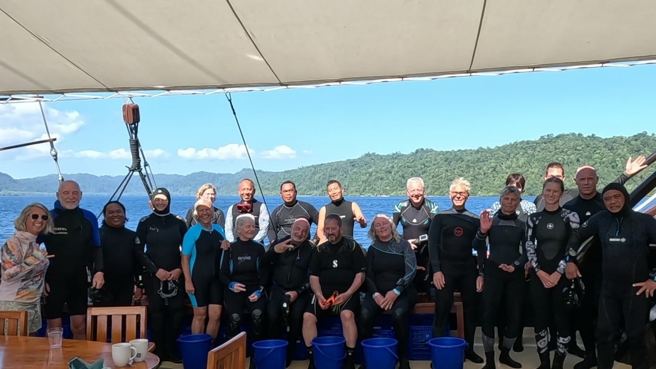 ⁣Dewi Nusantara Cruise 2615 Cenderawasih Bay and Raja Ampat