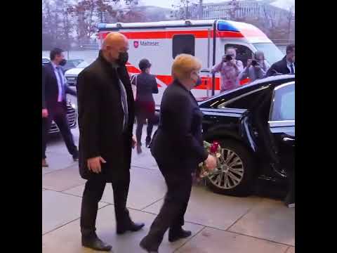 بلد محترم و تتعلم منهم ادب الخلاف و شرف الخصومة ألمانيا