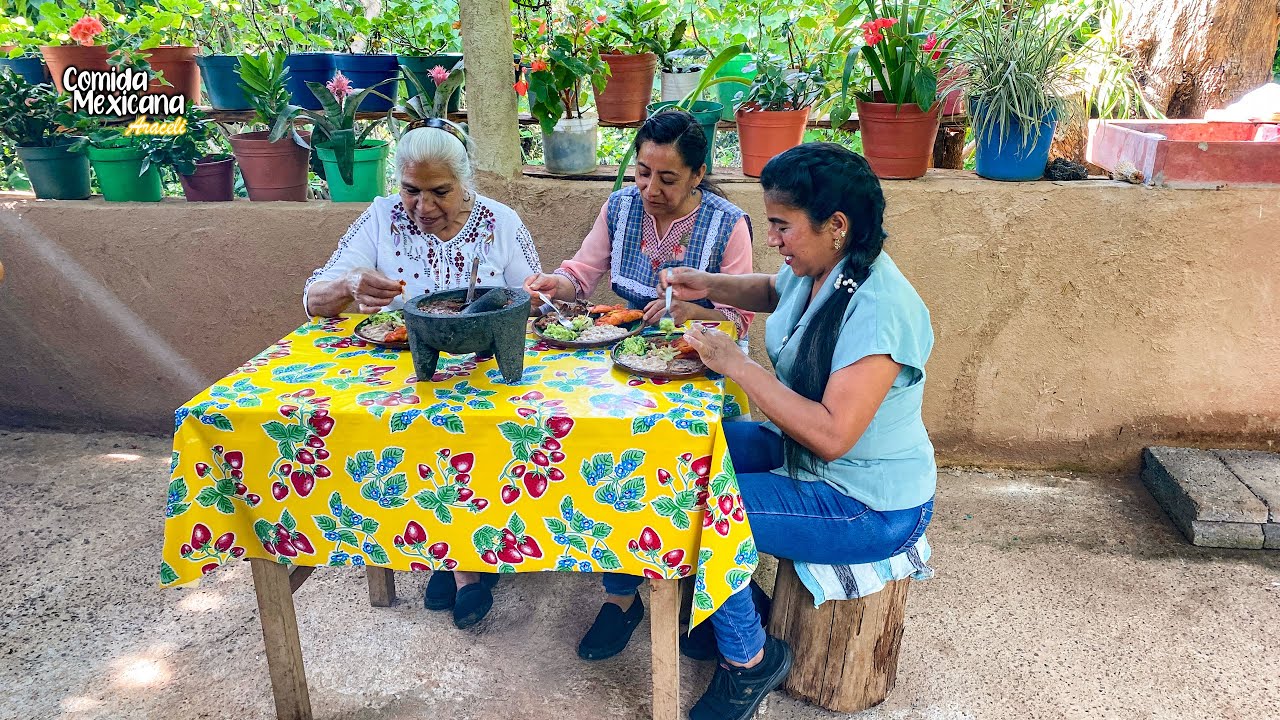 Las Invite a Comer Una TAMPIQUEÑA