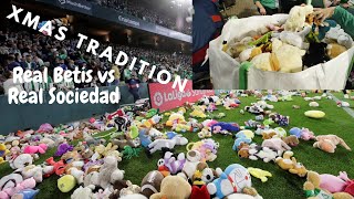 Real Betis vs Real Sociedad! Christmas tradition! Fans threw stuffed animals and toys on the pitch!! screenshot 5