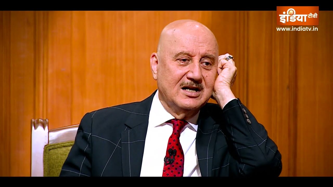 Anupam Kher in Aap Ki Adalat: मेरे पिता मेरे सबसे बड़े फैन थे - अनुपम खेर | Rajat Sharma