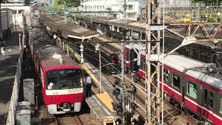 京急1000形　歌う電車と神奈川新町駅のようす