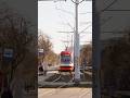 Pesa 120NaG 1032 pokonuje nierówny odcinek pomiędzy Tetramieja i Derdowskiego w Gdańsku Oliwe
