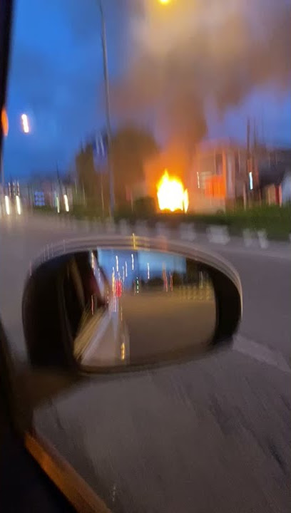 kejadian kereta terbakar di kg wakaf Beruas.. Al-Fatihah buat mangsa..