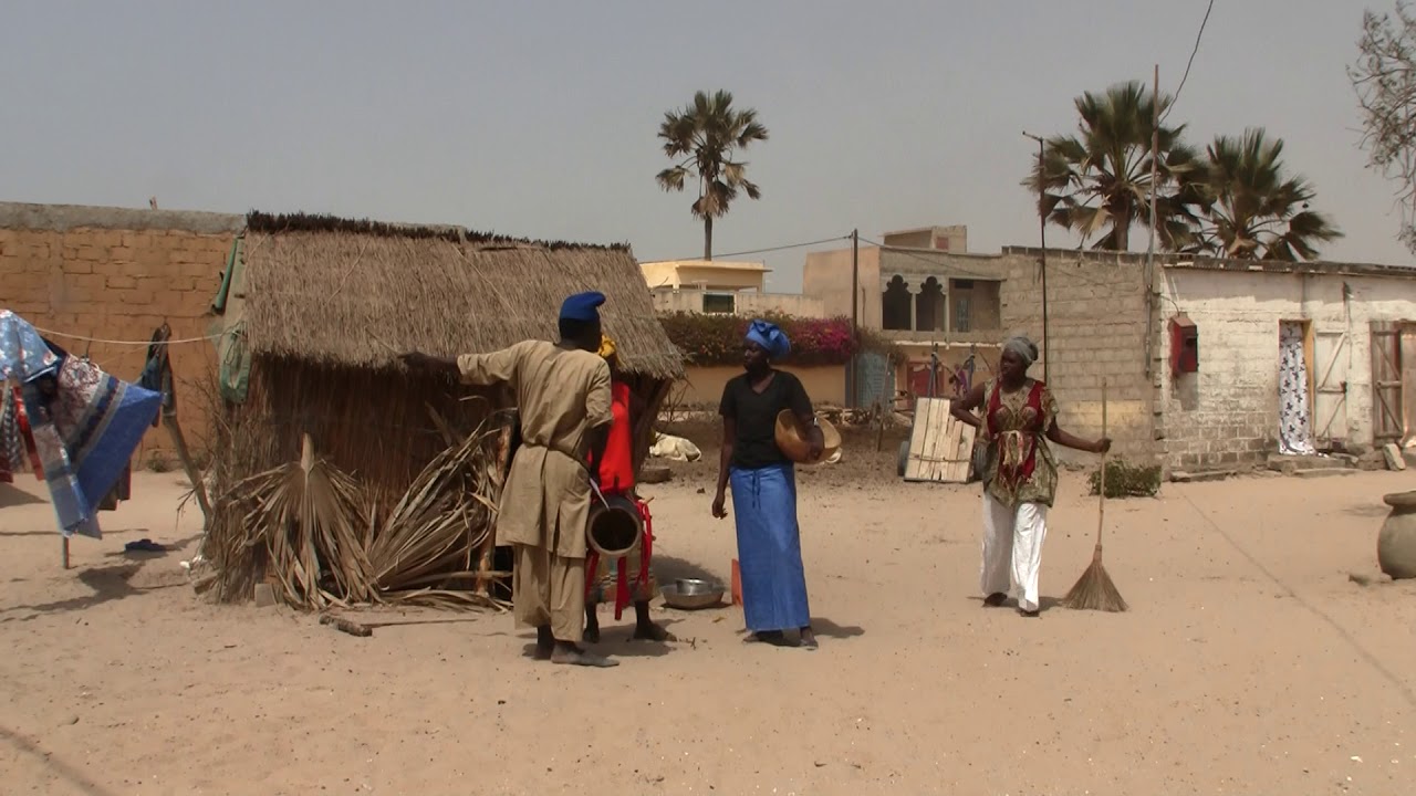 gu-wel-mbaye-le-griot-de-keur-mbargane-en-pleine-action-youtube