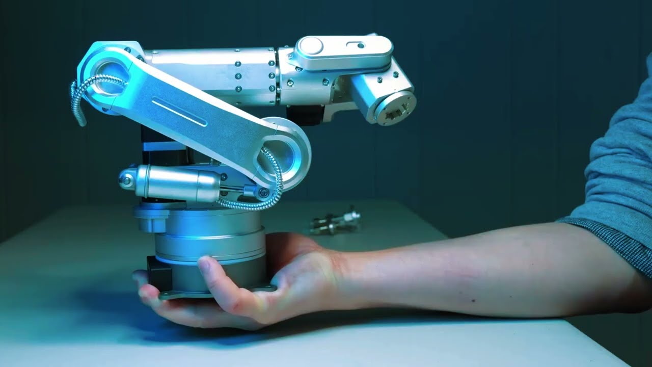 D380ロボット Meet Haro380 — This Mini Robot Arm Can Actually Replace Factory