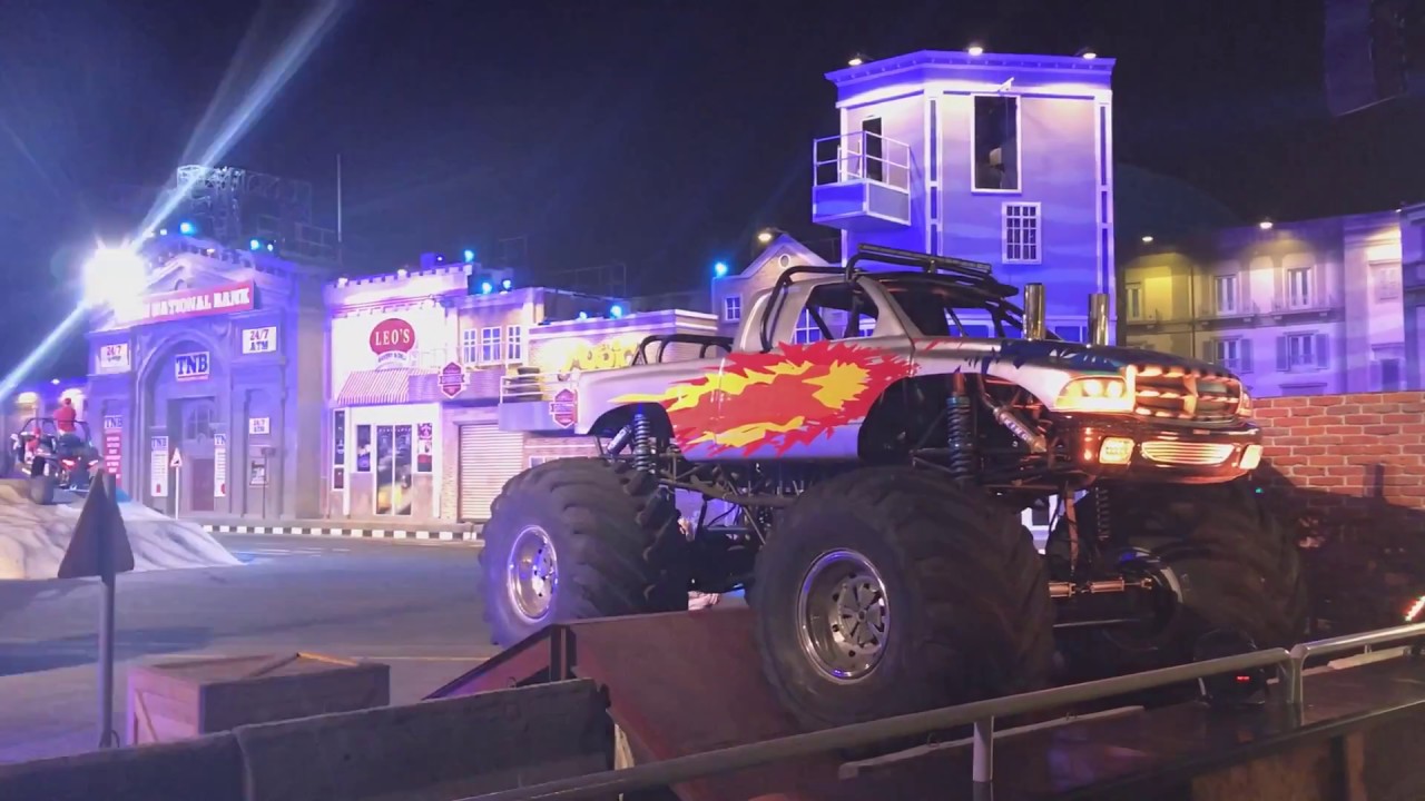 Stunts @ GlobalVillage [2017-11-11]