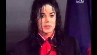Michael Jackson gives aid to Bosnia 1992