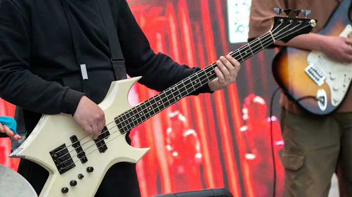 Solya - 19 (bass backing track)