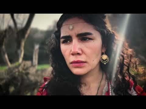 Özge Arslan - Sarhoş Atlara Ağıt Yakan Kadim Balıklar (Official Video)