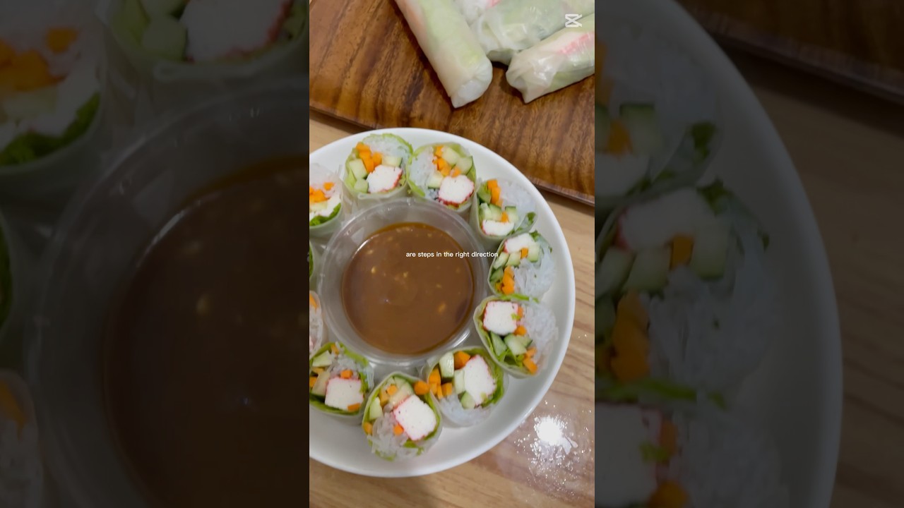 Vietnamese spring roll with peanut butter sauce 