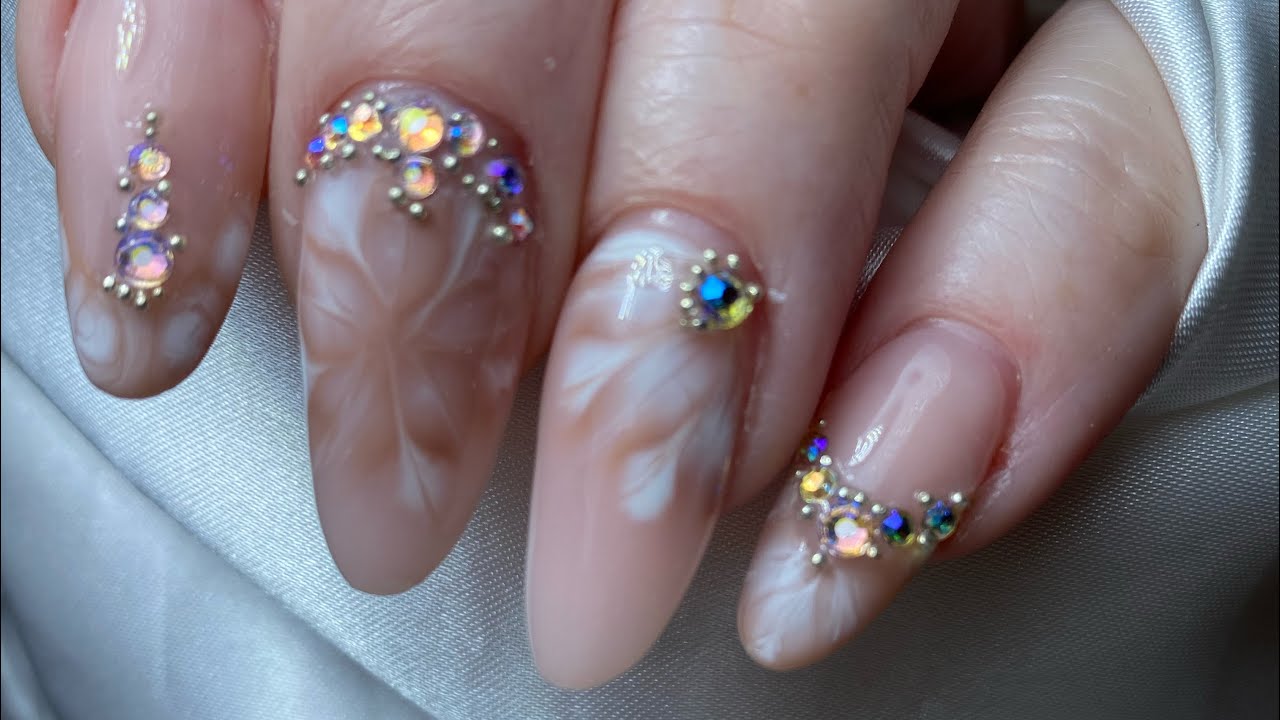 💅🏻 ritocco veloce e nailart semplicissima ✨ @ValentinaMNails