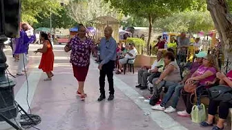 Plaza de Armas. Torreón Coahuila. Sábado de baile. ¡Ah caballo!