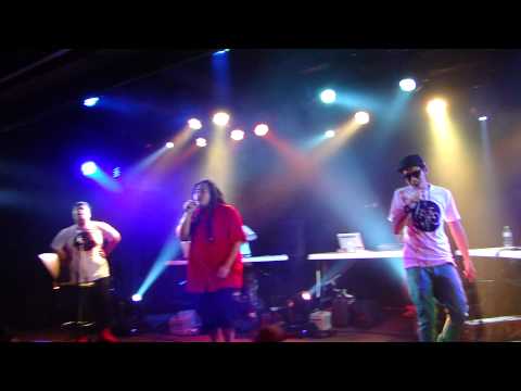 2011-11-04 SoftLipa 蛋堡+迪拉胖+MATZKA-聽一首歌-SHINLIP TRIO
