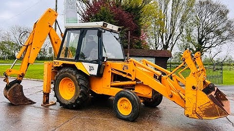 JCB 3CX PROJECT 7 4WD BACKHOE DIGGER C/W EXTENDING DIG & 2 X BUCKETS