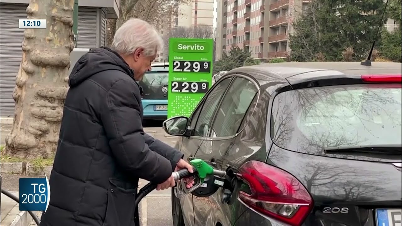 Caro Benzina, governo corre ai ripari. In campo le “accise mobili”