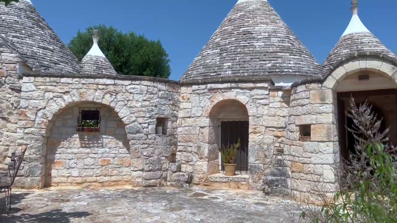 Trullo Itria Paradise | Luxury trullo with lamia and swimming pool in Ostuni, Puglia